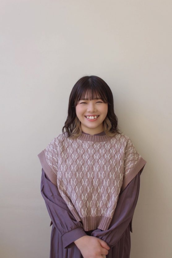 中野　由衣